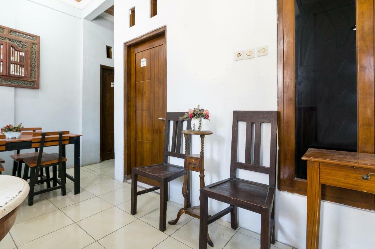 Oyo 857 Pakuncen Malioboro Syariah Hotel Yogyakarta Exterior photo